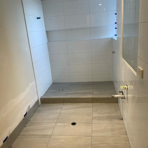 flow_tiling_bathroom_ensuite_tiling97